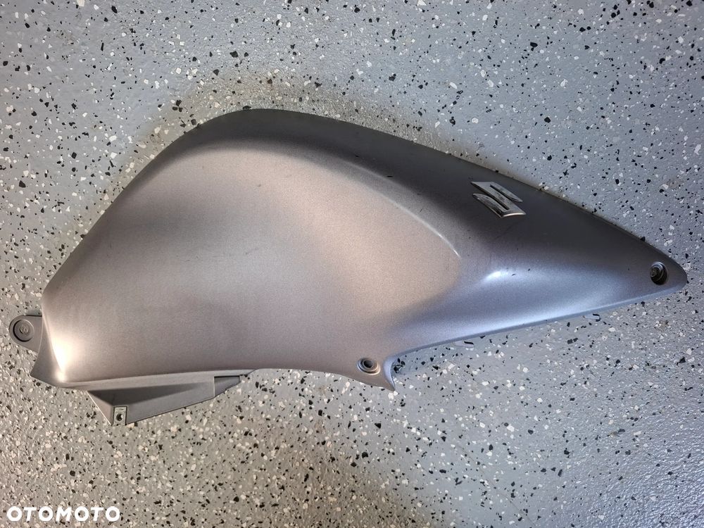 Suzuki DL 650 wypełnienie owiewka boczek bok zadupek - 2