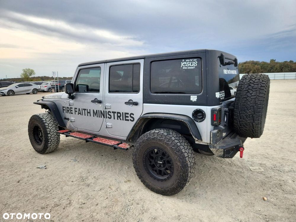 Jeep Wrangler - 4