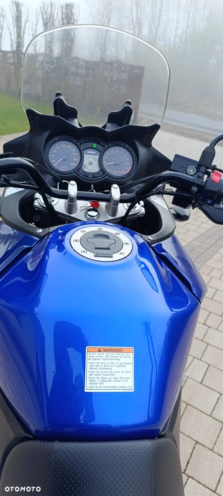 Suzuki V-STROM - 11