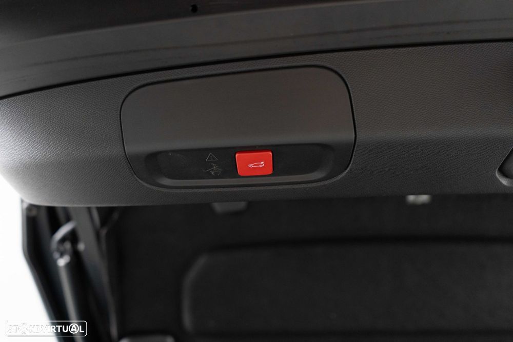 Peugeot 408 1.6 Hybrid GT e-EAT8 - 28