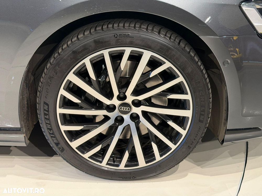 Audi A8 55 TFSI quattro Tiptronic MHEV - 38