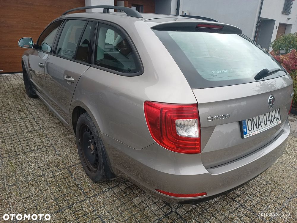 Skoda Superb 1.8 TSI Active - 11