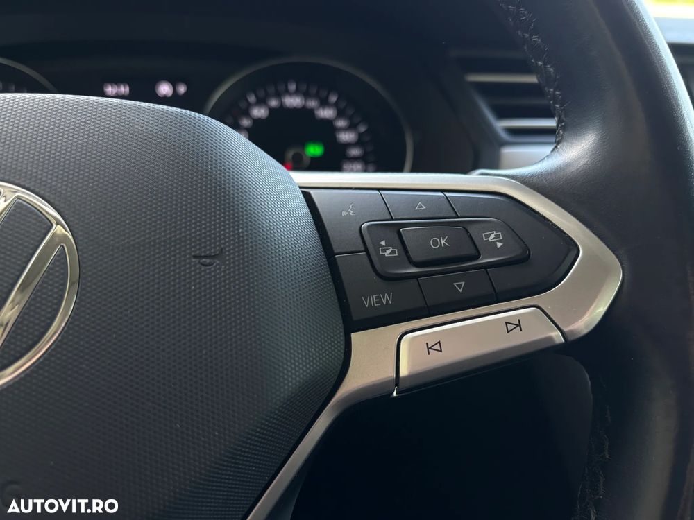 Volkswagen Passat - 16