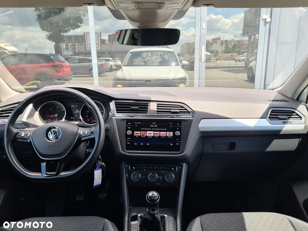 Volkswagen Tiguan - 9