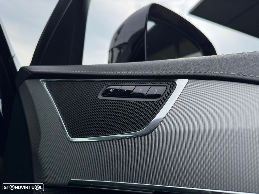 Volvo XC 90 2.0 T8 PHEV R-Design AWD - 26