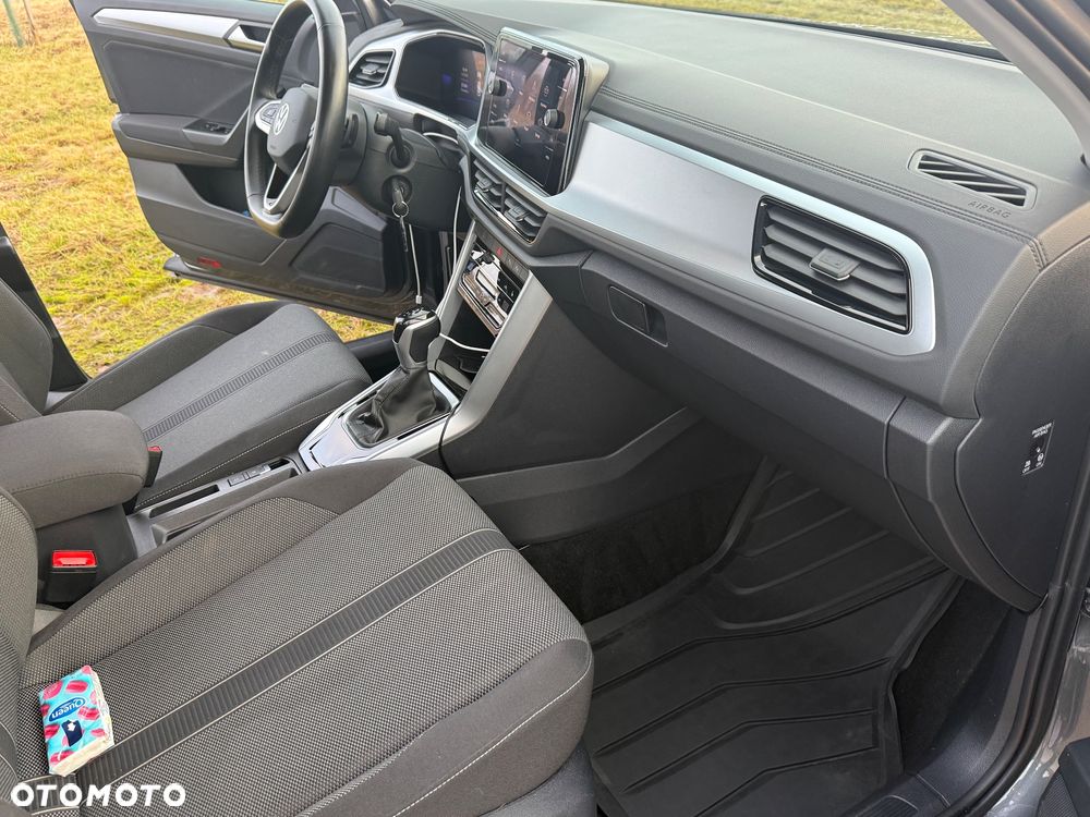 Volkswagen T-Roc - 8