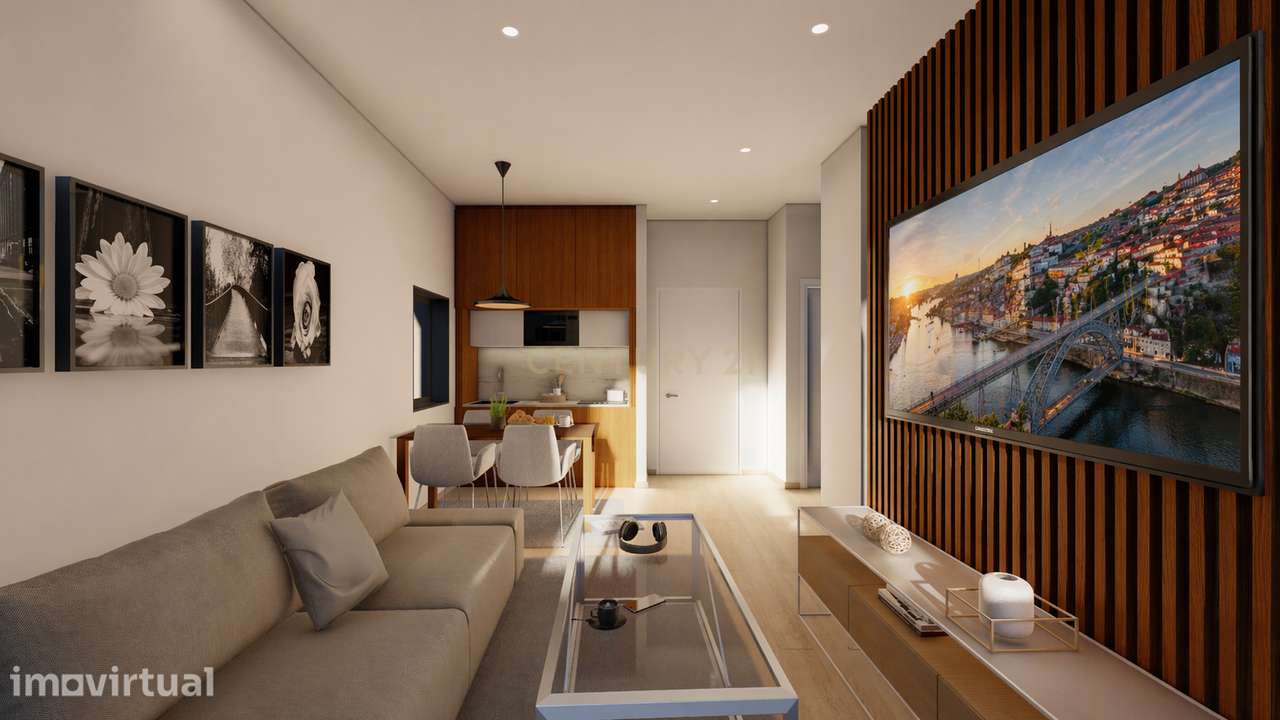Apartamento T0+1 no centro histórico do Porto,  com cozinha equipada. - Grande imagem: 2/13