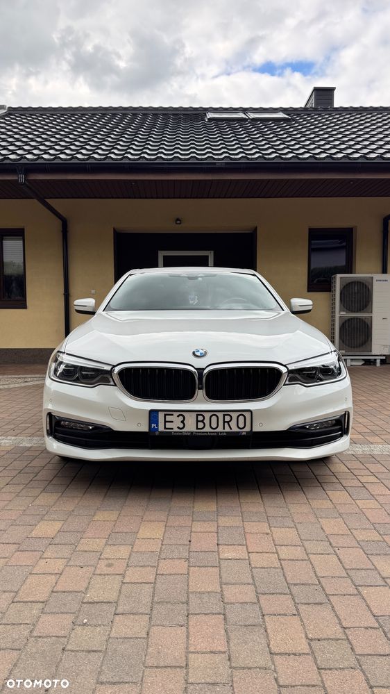 BMW Seria 5 520d Sport Line - 10