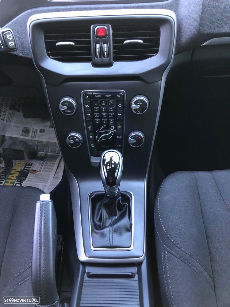 Volvo V40 1.5 T3 Sport Edition Geartronic - 21