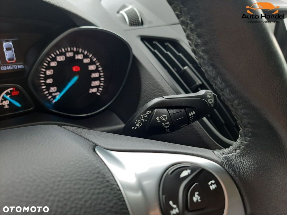 Ford Kuga 1.5 EcoBoost 2x4 Titanium - 18