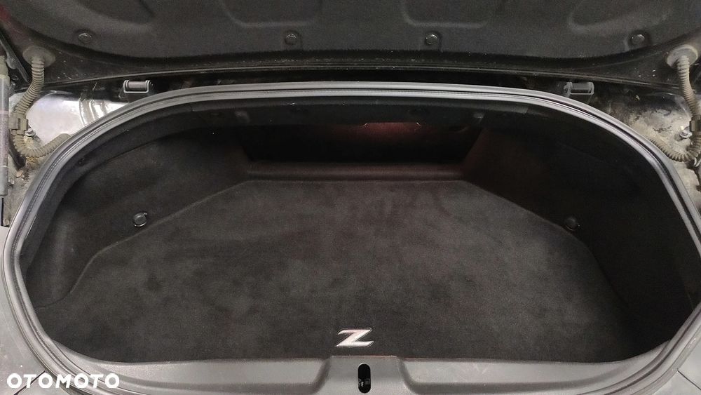 Nissan 370 Z - 27