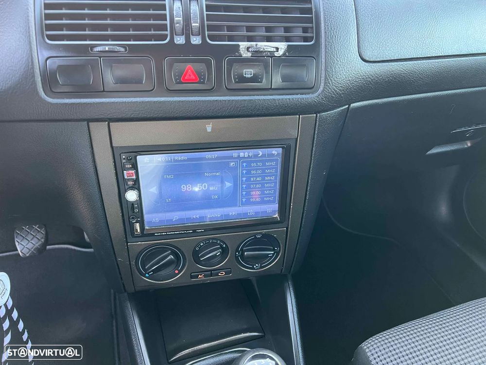 VW Bora 1.9 TDi Highline - 15