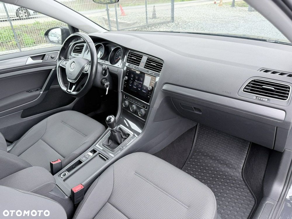 Volkswagen Golf Variant - 16