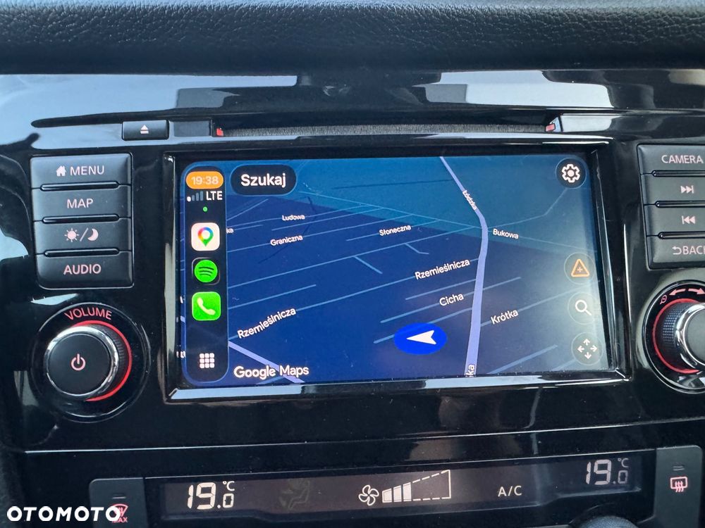 Nissan Qashqai 1.3 DIG-T N-Connecta - 32