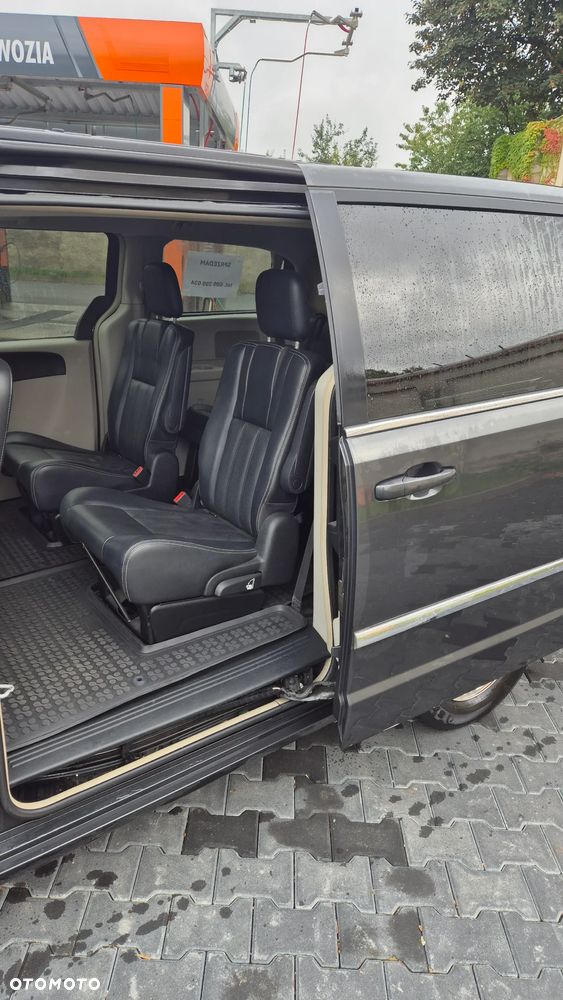 Chrysler Town & Country 3.6 Touring - 9