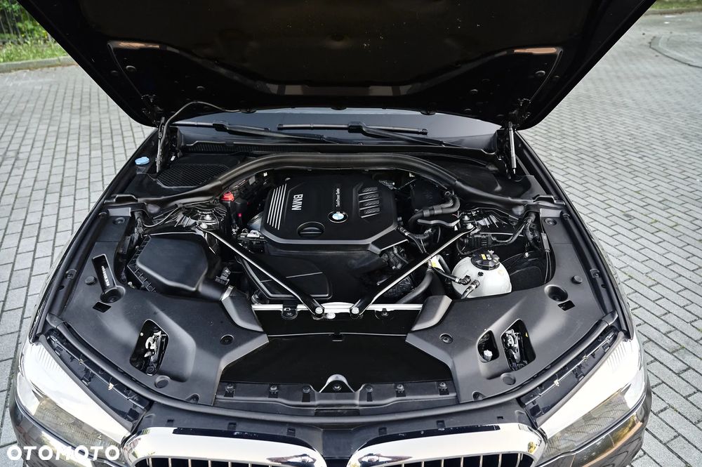 BMW Seria 5 525d Luxury Line - 10