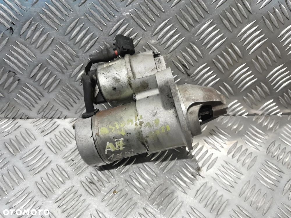 Rozrusznik OPEL Astra H Zafira B 04-14r. 1.7 CDTI - 2