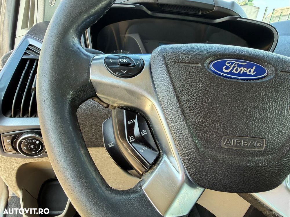 Ford Tourneo Custom - 21