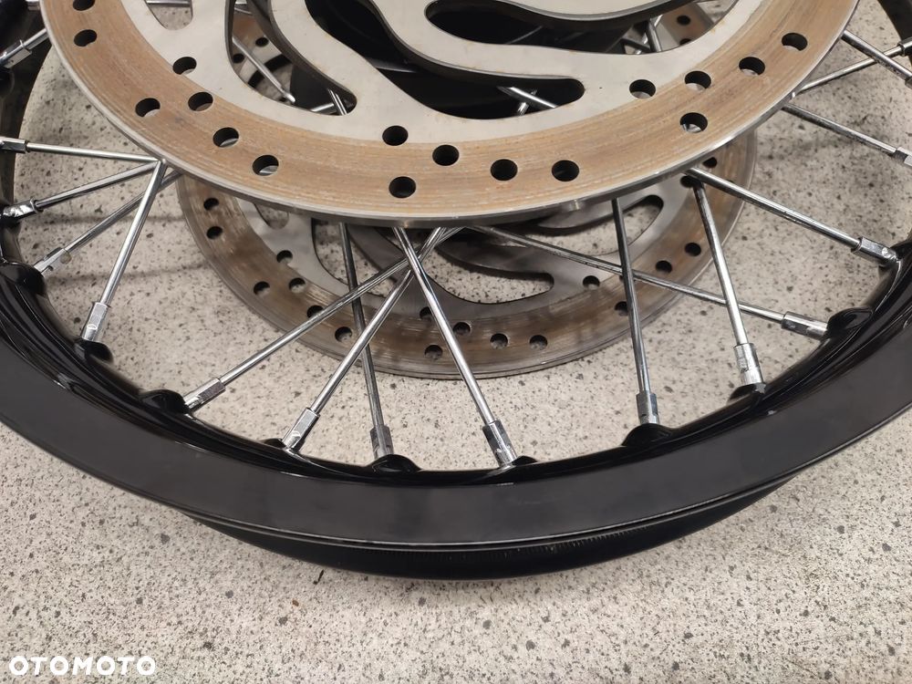 Felga przód, przednia, tarcze hamulcowe Triumph Boneville T120 - 10