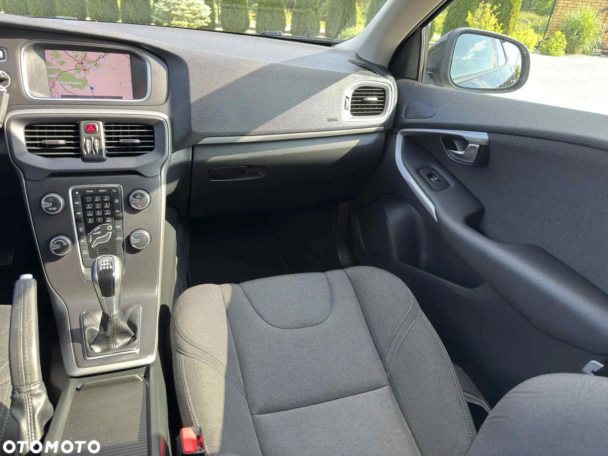 Volvo V40 - 34