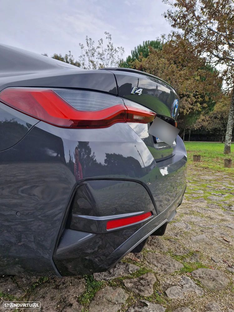 BMW i4 eDrive40 Desportiva M - 16