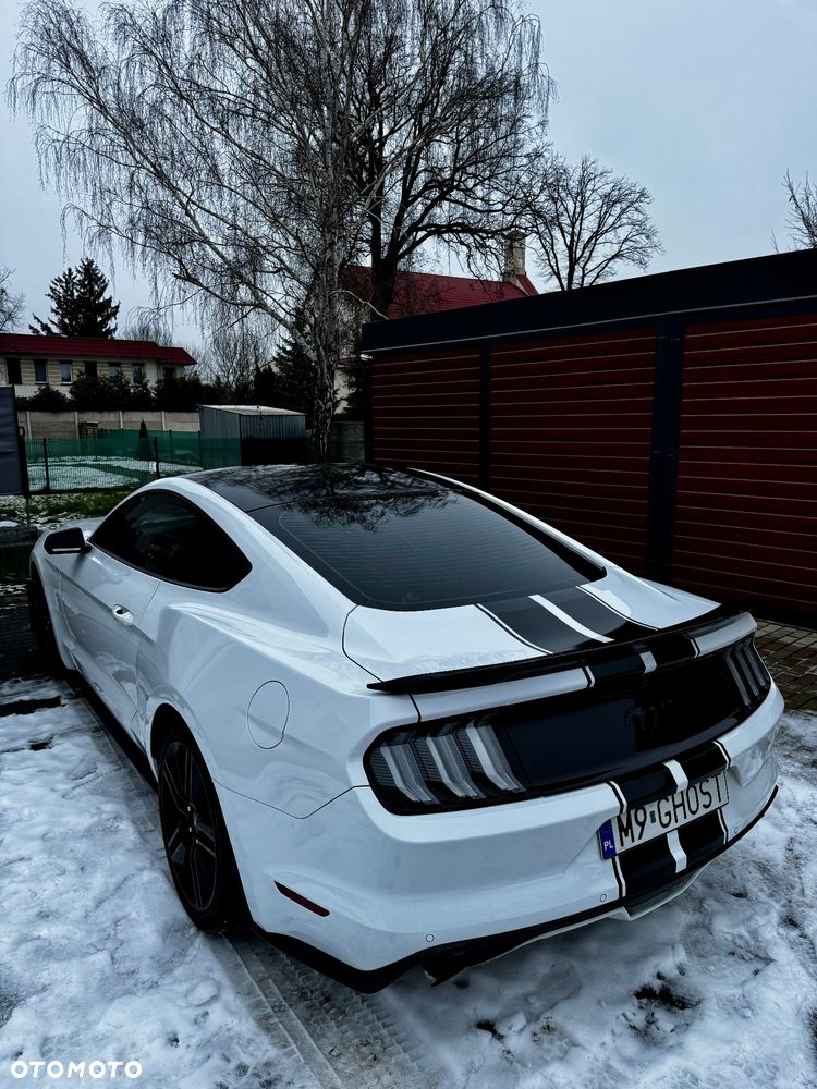 Ford Mustang - 6