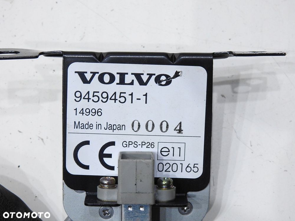 ANTENA GPS VOLVO V70 II 94594511 - 3