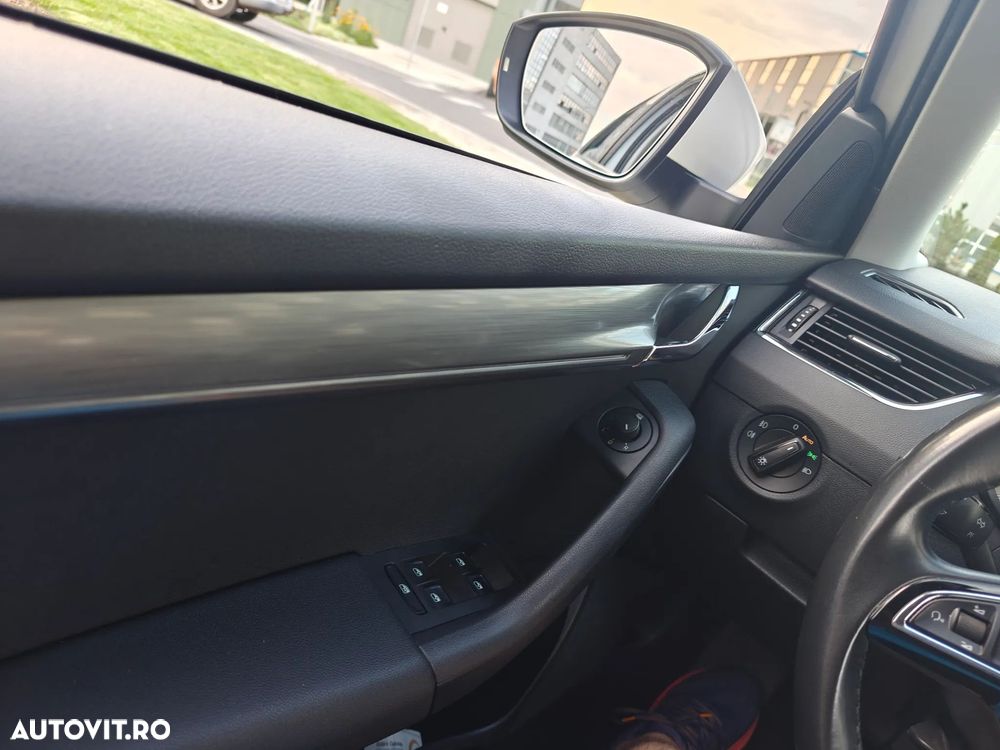 Skoda Octavia 2.0 TDI 4X4 DSG Style - 21