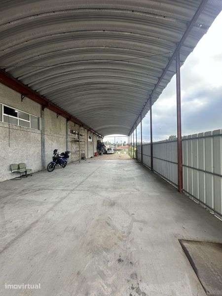 Aluga se parque coberto - Grande imagem: 2/6