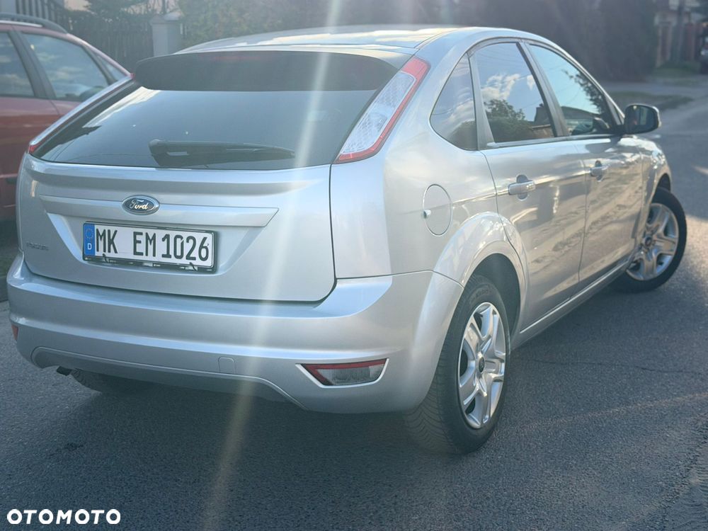 Ford Focus 1.6 16V Style - 14