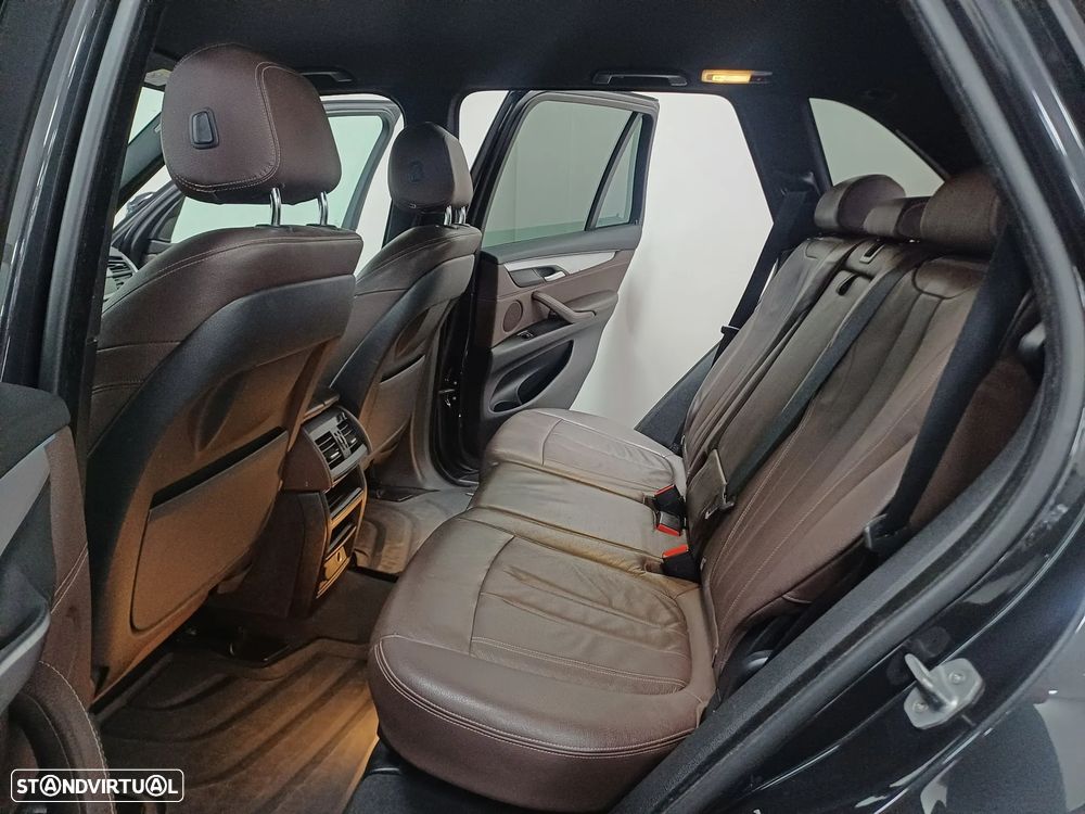 BMW X5 25 d sDrive Comfort 7L - 16
