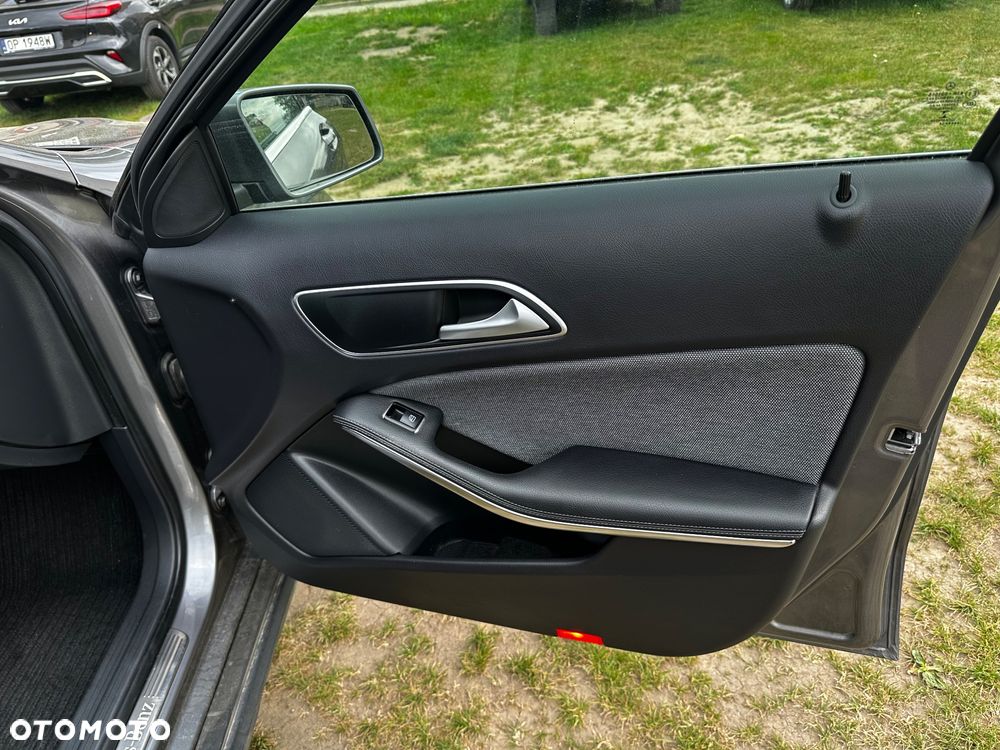 Mercedes-Benz GLA - 5