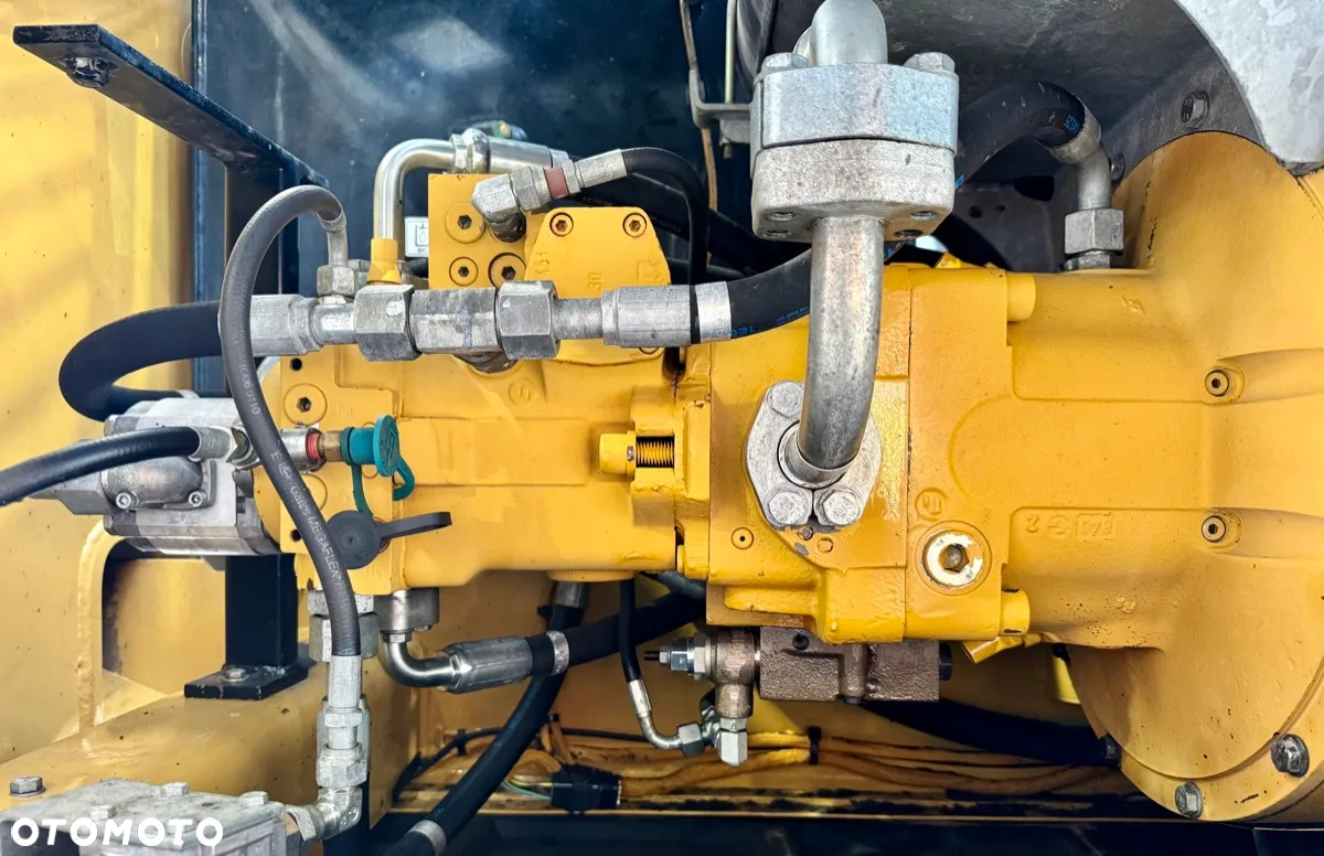 Caterpillar M318D - 9