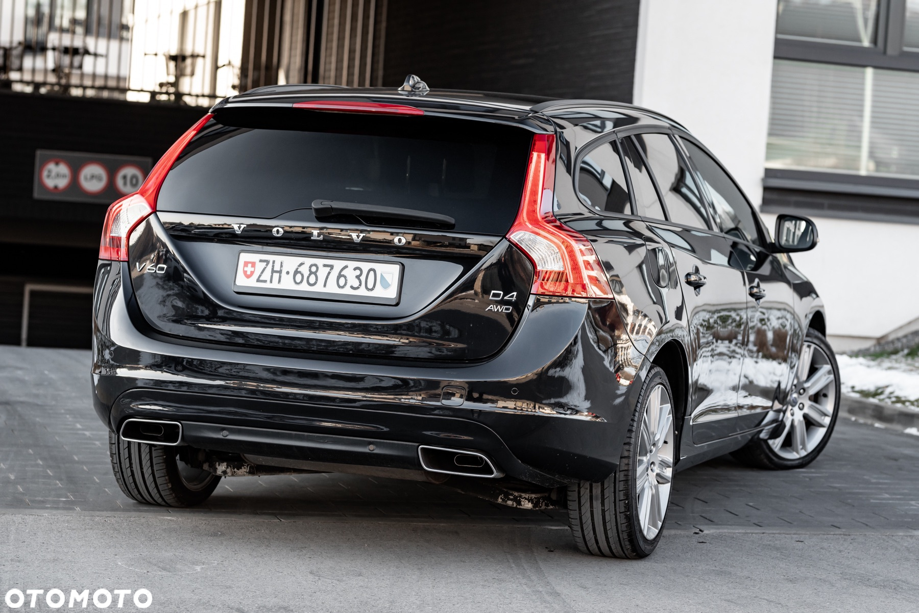 Volvo V60 D4 AWD Geartronic Momentum - 9