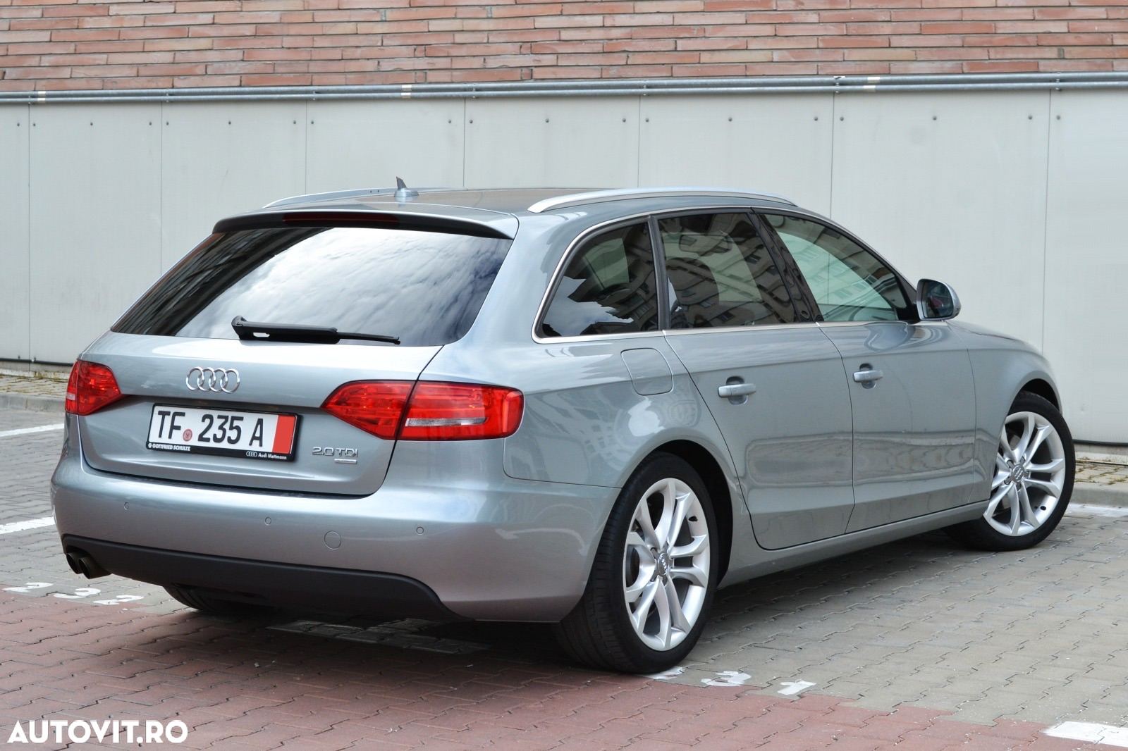 Audi A4 2.0 TDI Quattro Avant - 11
