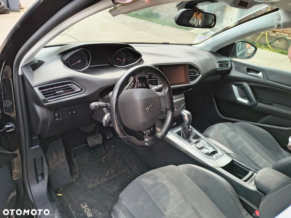 Peugeot 308 - 15