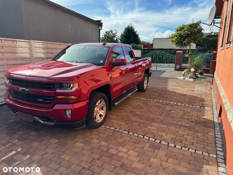 Chevrolet Silverado - 3