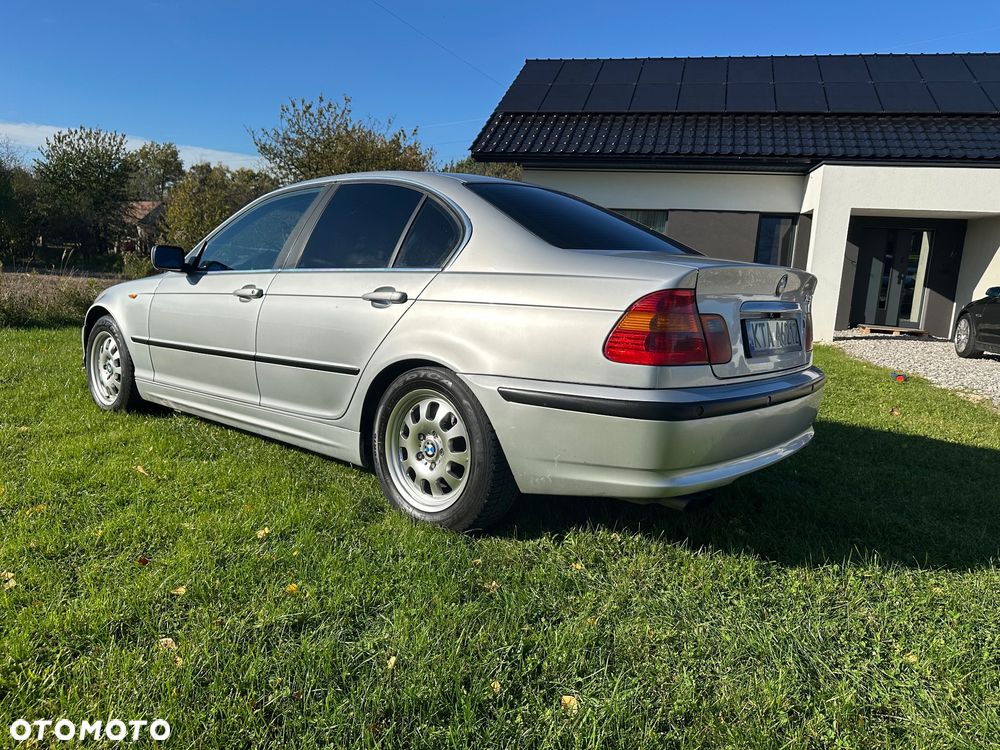 BMW Seria 3 320i - 6