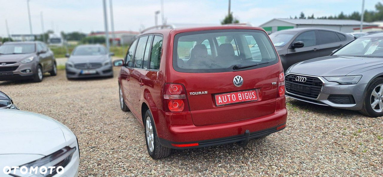 Volkswagen Touran - 6