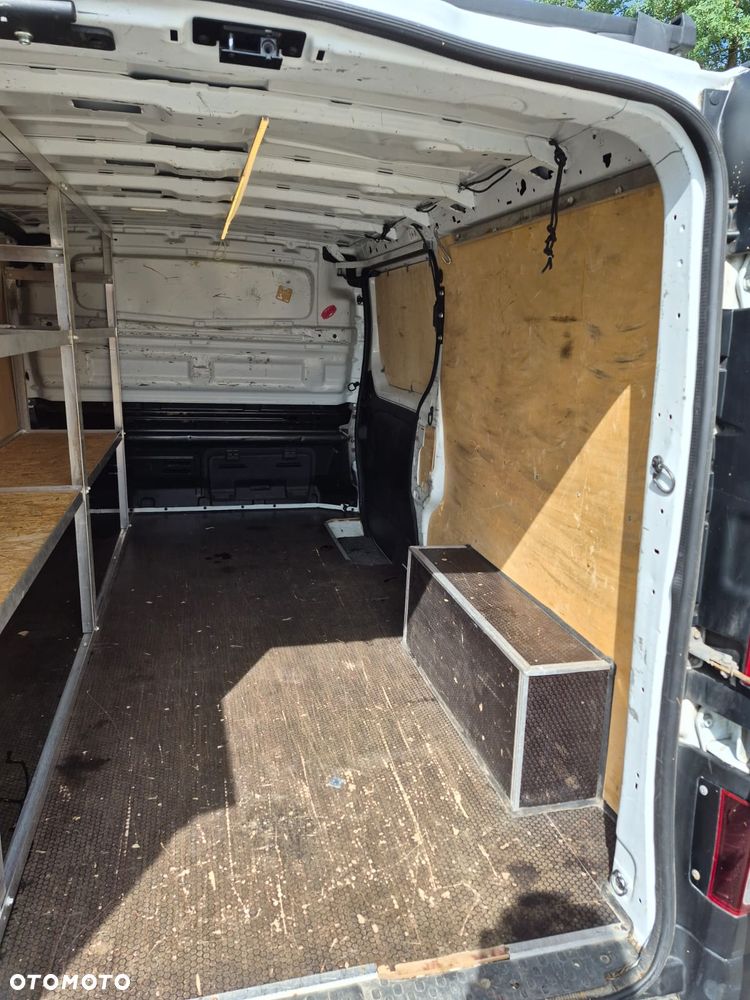 Renault Trafic - 18