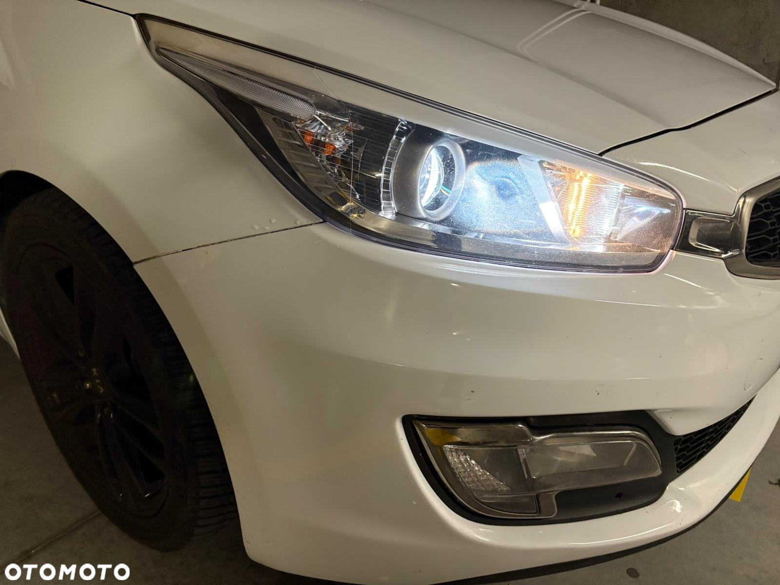 Kia Ceed - 13
