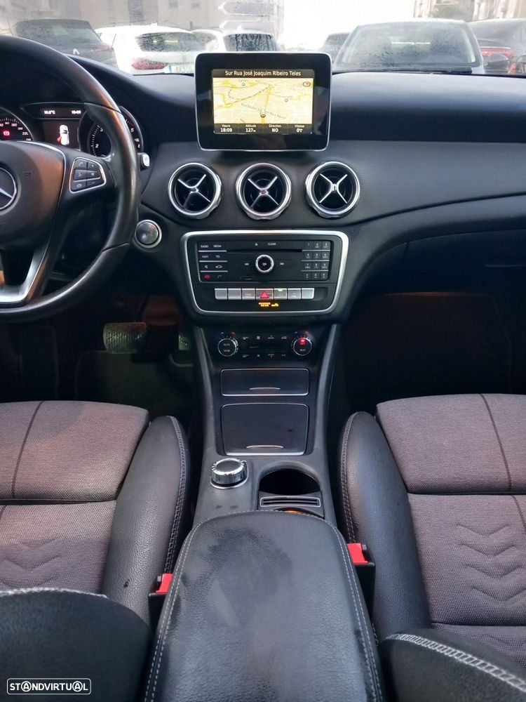 Mercedes-Benz GLA 180 CDI Urban Aut. - 14