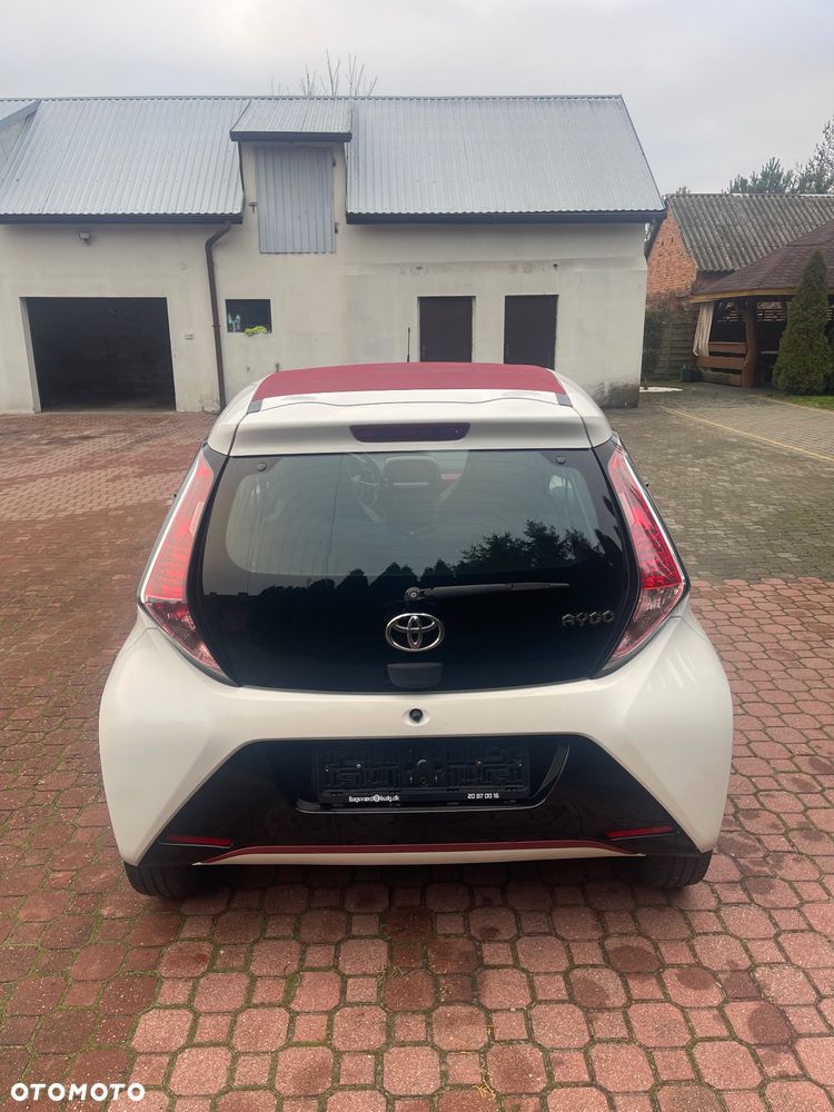 Toyota Aygo x-clusiv - 10