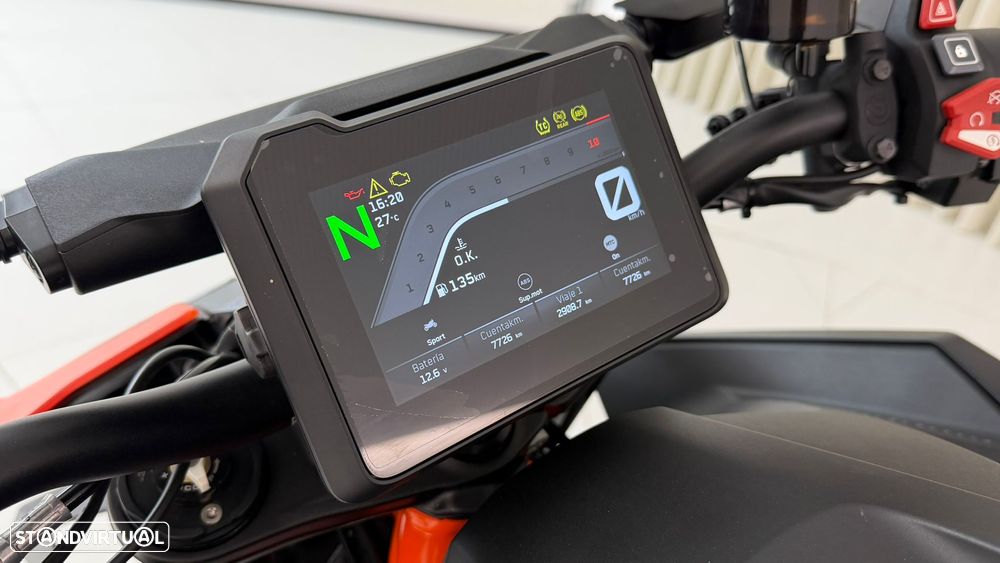 KTM 1390 Super Duke R - 13