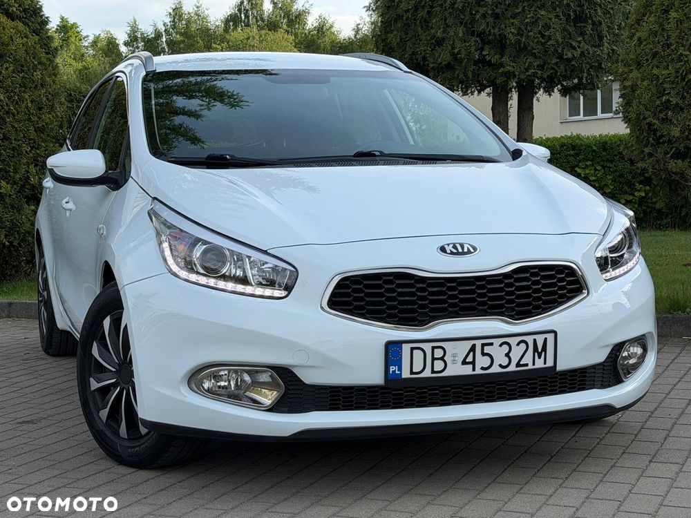 Kia Ceed 1.6 GDI Fifa World Cup Edition - 2