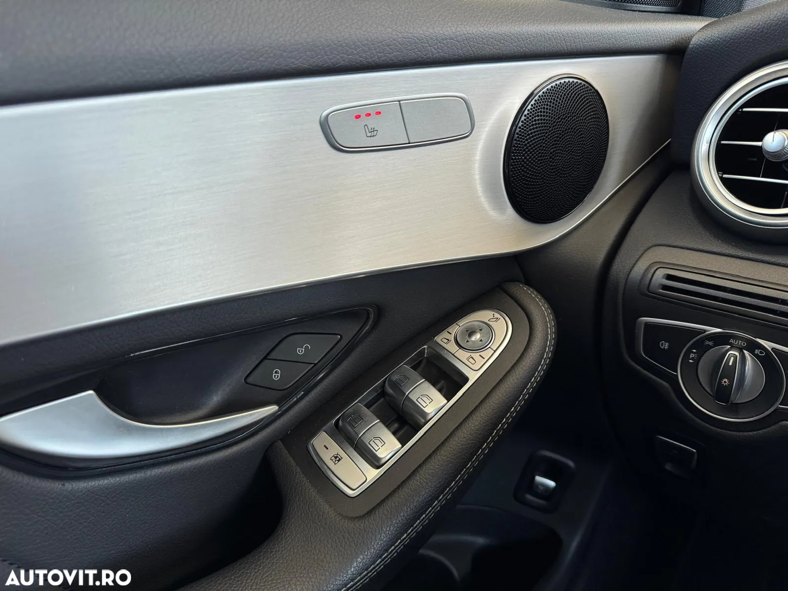 Mercedes-Benz GLC 300 de 4Matic 9G-TRONIC - 23