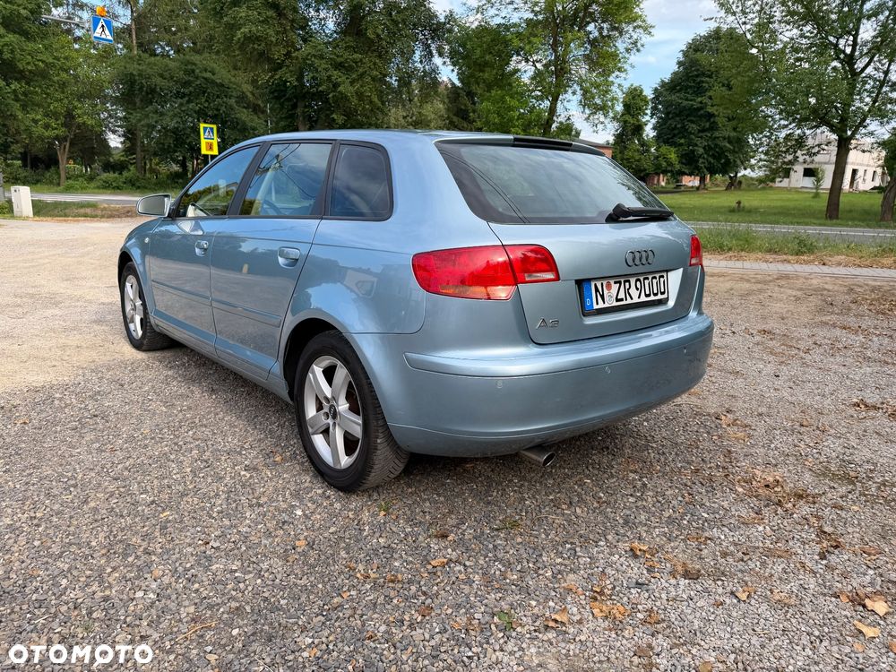 Audi A3 Sportback 1.6 Ambiente - 4