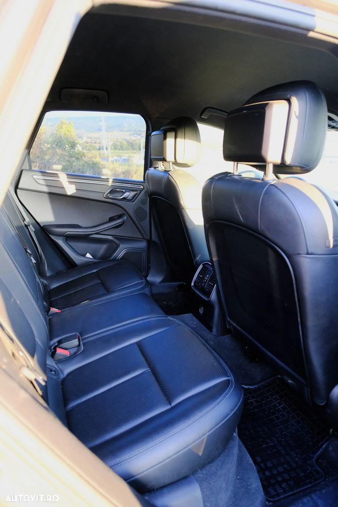 Porsche Macan Standard - 12