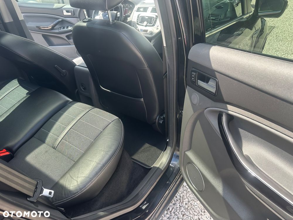 Ford Kuga 2.0 TDCi 4x4 Titanium - 17
