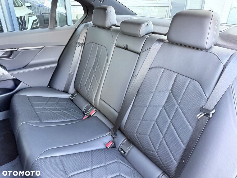 BMW Seria 5 - 32